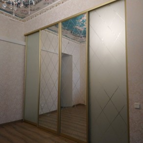 Двери-купе с пескоструйным рисунком "Ромбы" на матовом и зеркальном фонах