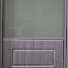 Пример МДФ-фасада в двери-купе