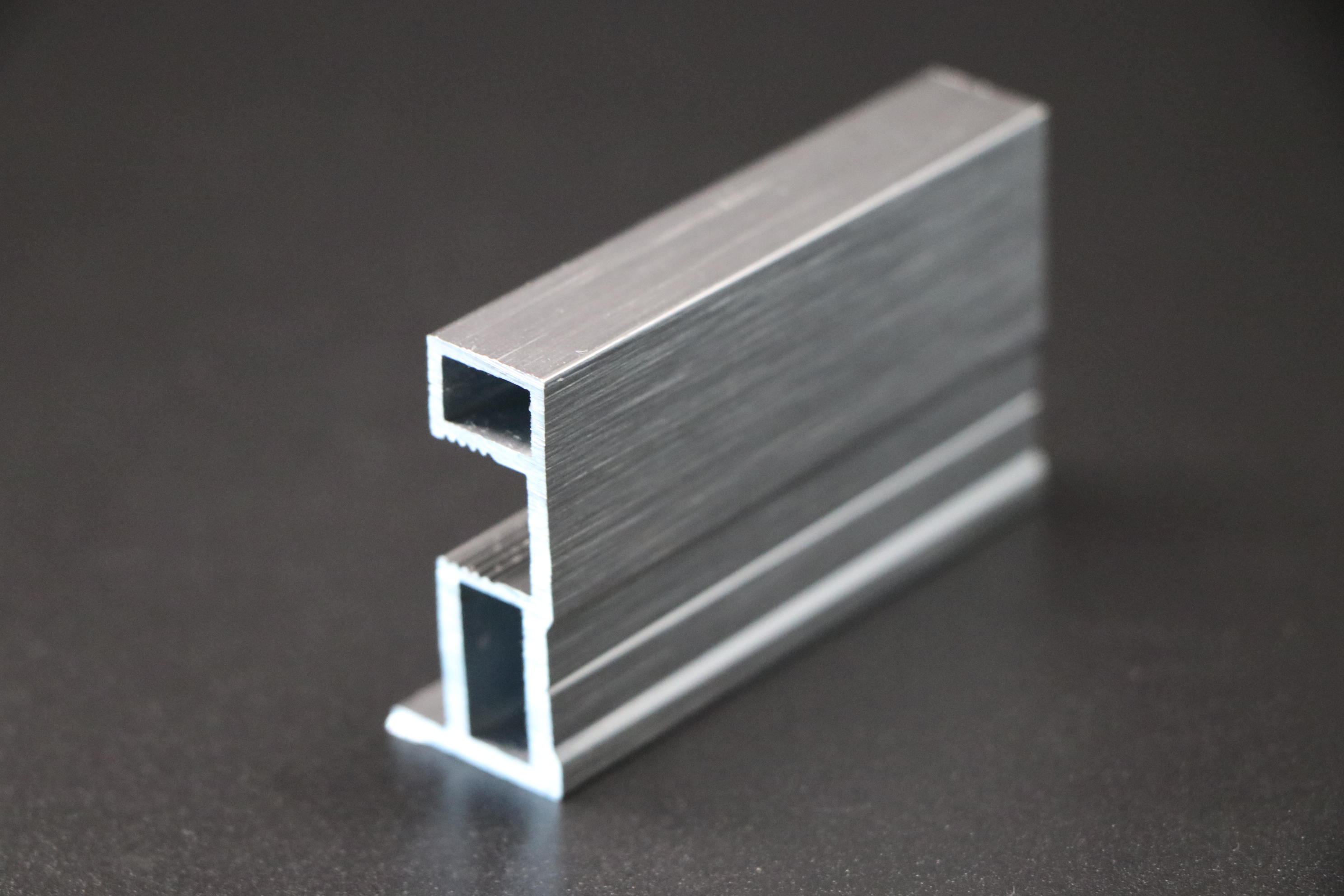 алюминиевый профиль для шкафа купе дверей